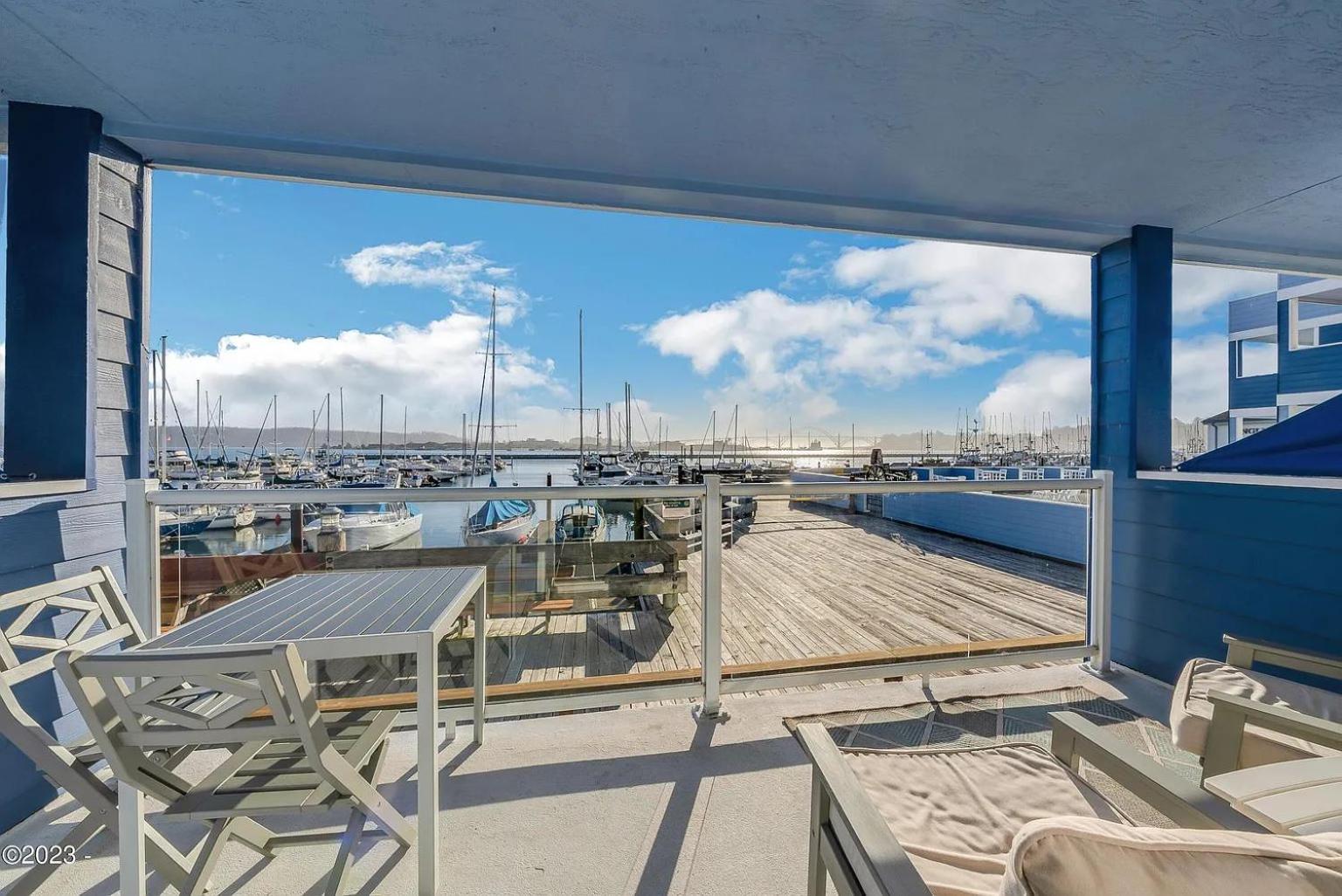 The Landing At Newport Condominium Hotel Exterior photo