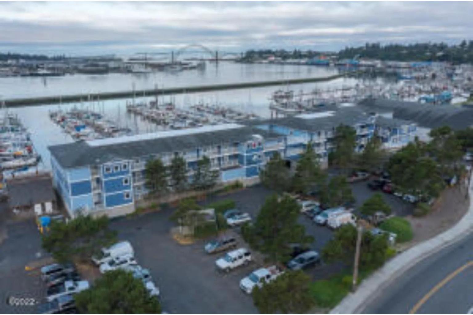 The Landing At Newport Condominium Hotel Exterior photo