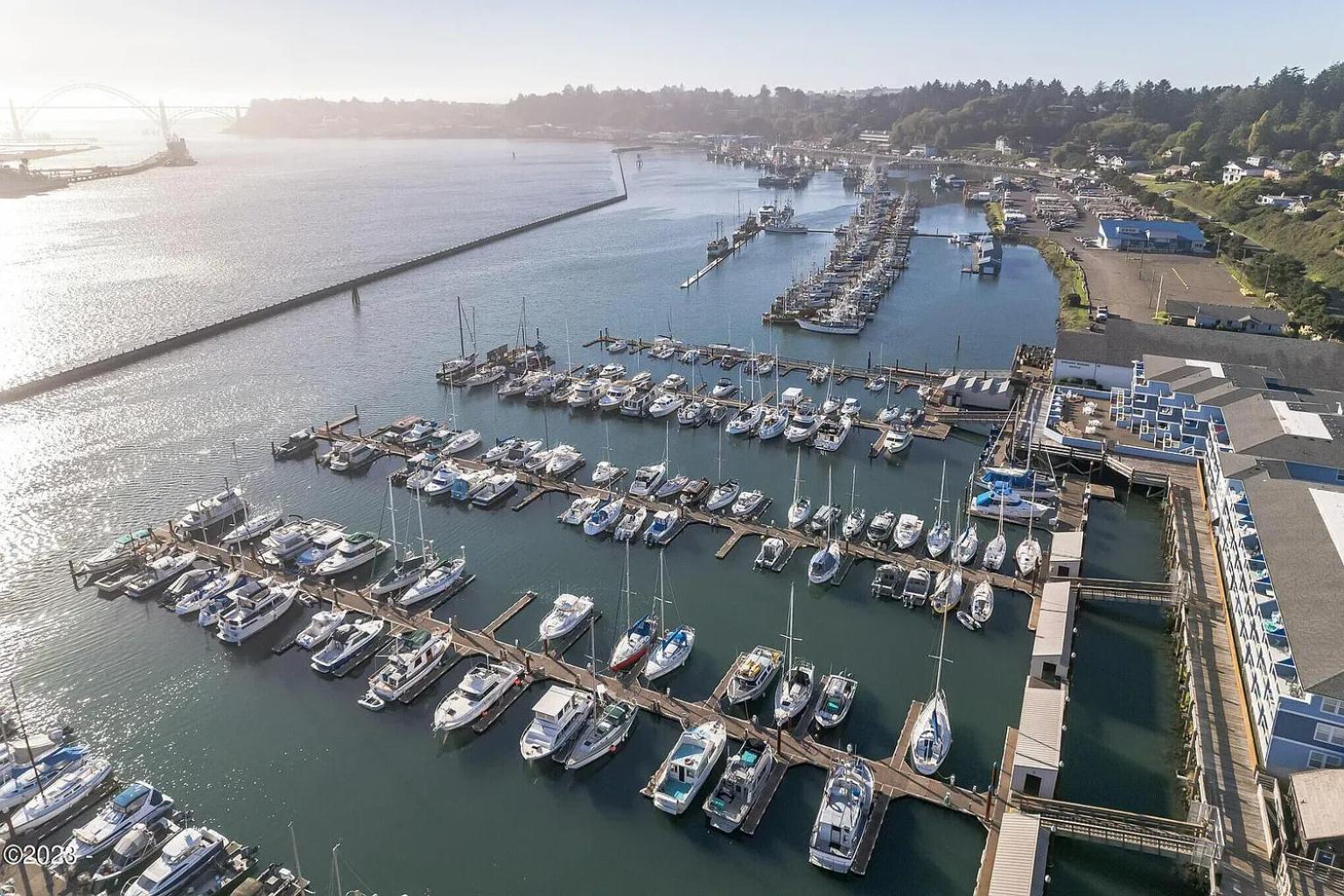 The Landing At Newport Condominium Hotel Exterior photo