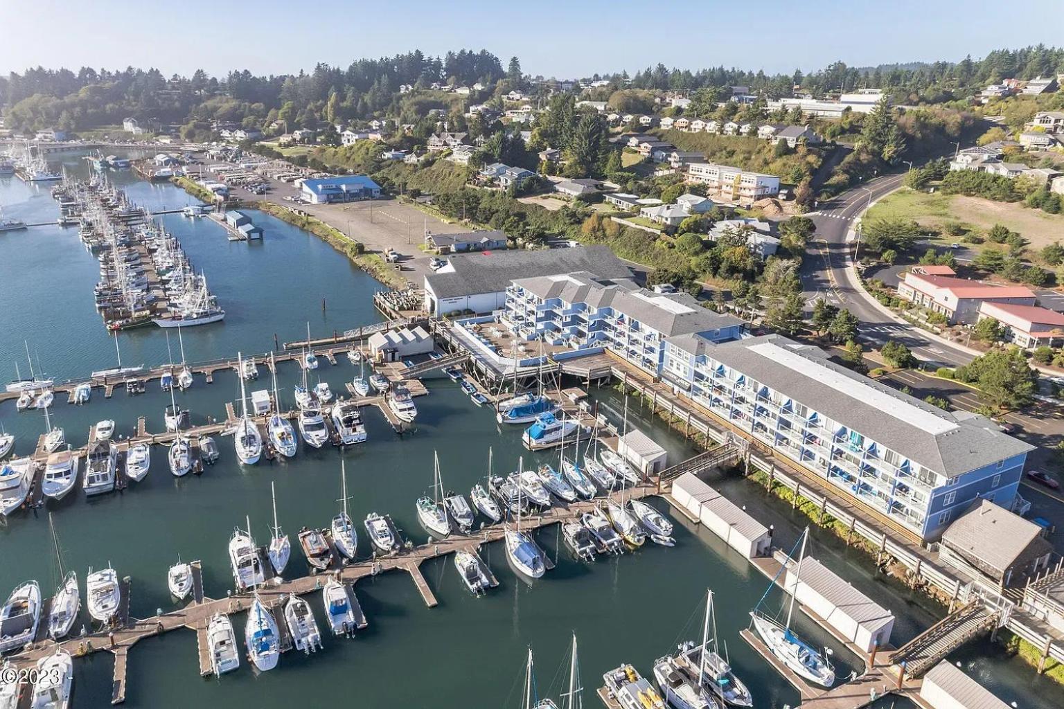The Landing At Newport Condominium Hotel Exterior photo