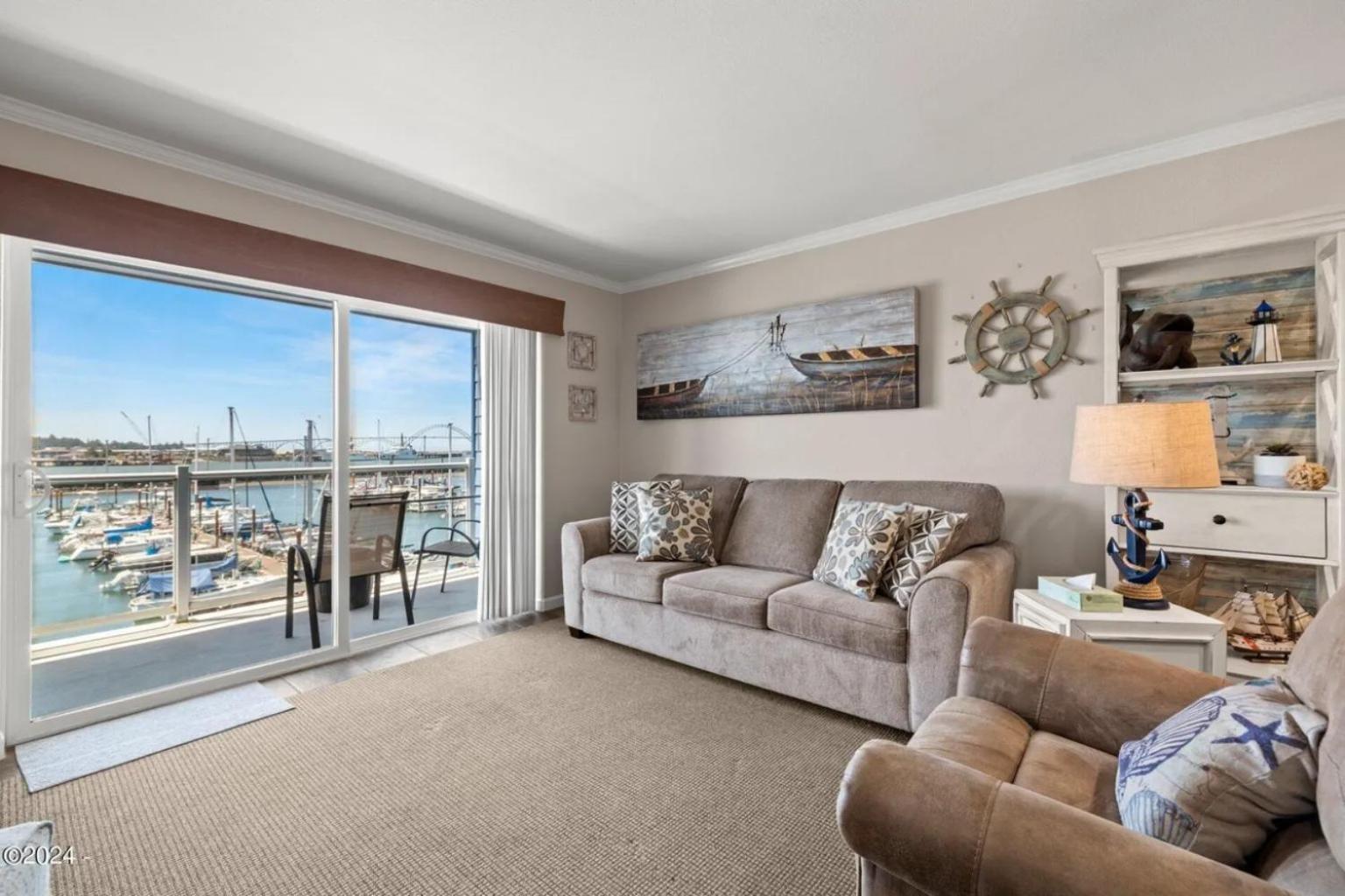 The Landing At Newport Condominium Hotel Exterior photo