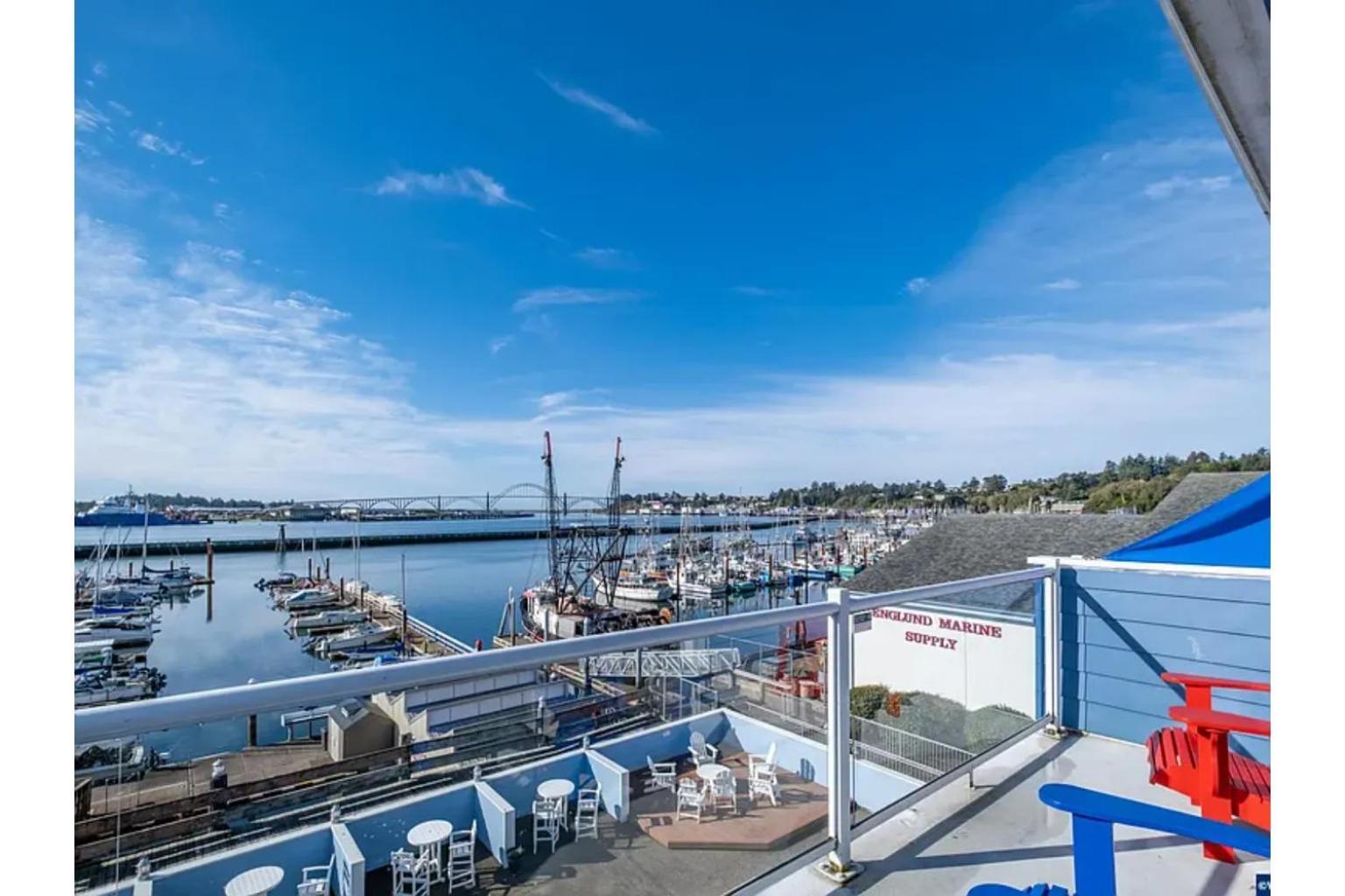 The Landing At Newport Condominium Hotel Exterior photo