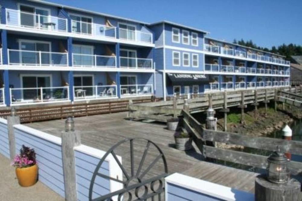 The Landing At Newport Condominium Hotel Exterior photo