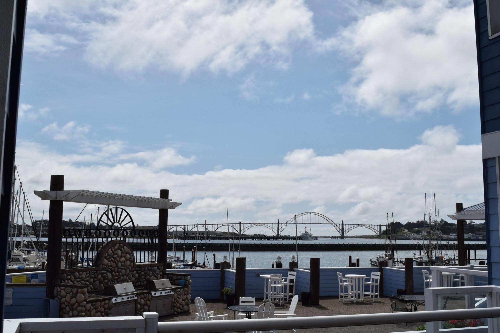 The Landing At Newport Condominium Hotel Exterior photo
